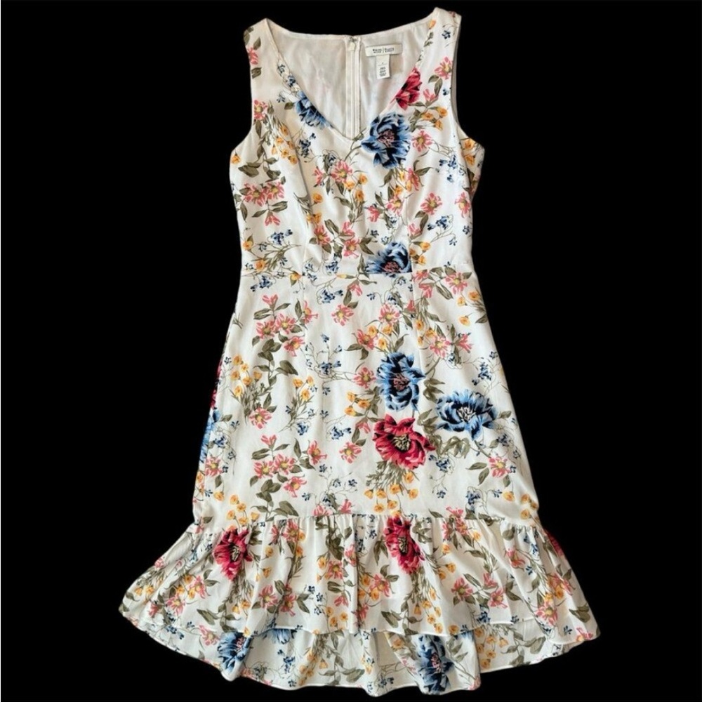 White House Black Market Sleeveless Floral Dress